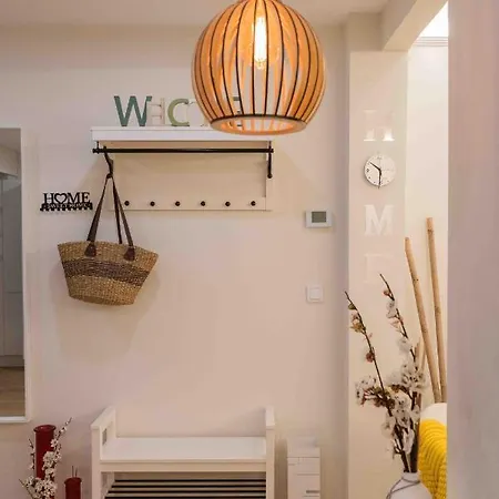 Chic Barrena Old Town