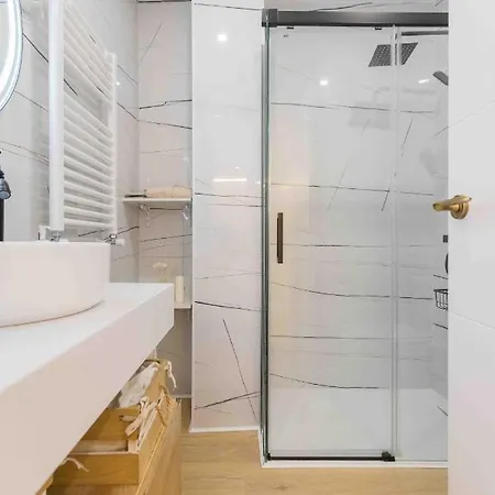 Chic Barrena Old Town * بلباو