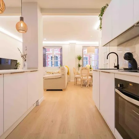 Chic Barrena Old Town بلباو