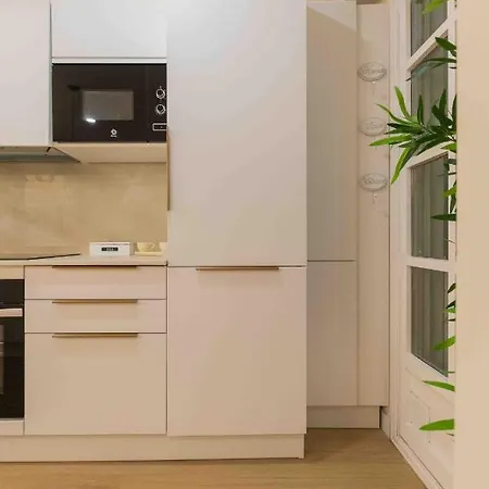 Chic Barrena Old Town بلباو