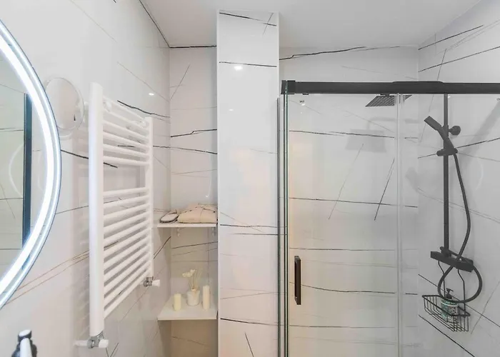 Chic Barrena Old Town Bilbao