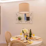 Chic Barrena Old Town *